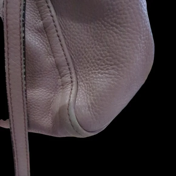 Authentic Gucci Pebbled Calfskin Medium Soho Shoulder Bag Camelia - Picture 12 of 16